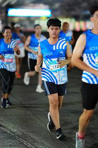 BIB: 9305, 112
                            <button type="button" onclick="openModal(23191216)" class="btn btn-primary btn-sm float-right btn-popup" data-toggle="modal" data-target=".modal-high-quality">
                        <i class="fas fa-shopping-cart"></i> Add to Cart
                    </button>
                                            <button type="button" onclick="isThisMe(23191216, true)" class="btn btn-success btn-sm float-right btn-popup btn-isme hidden" data-toggle="tooltip" data-placement="bottom" title="นี่คือรูปของคุณใช่ไหม คลิกที่นี่เพื่อเอาเข้าอัลบั้ม">
                        <i class="fas fa-plus"></i> Add to album
                    </button>
                    <button type="button" onclick="isThisMe(23191216, false)" class="btn btn-warning btn-sm float-right btn-popup btn-isnotme hidden">
                        <i class="fas fa-ban"></i> Remove from album
                    </button>